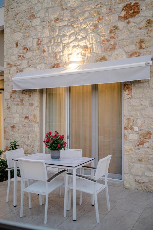 Casale Villa Nikiti  Exteriör bild